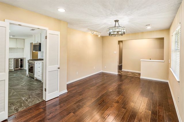 5811 Clendenin Avenue, Dallas, TX 75228