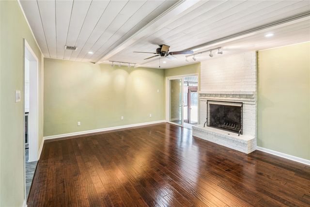 5811 Clendenin Avenue, Dallas, TX 75228