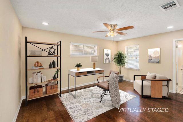 5811 Clendenin Avenue, Dallas, TX 75228