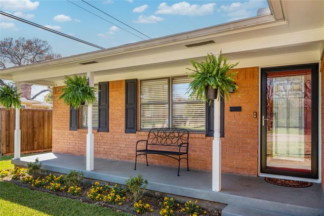 5811 Clendenin Avenue, Dallas, TX 75228