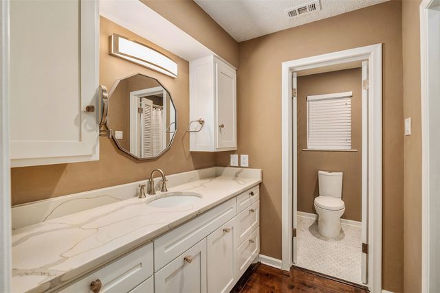 5811 Clendenin Avenue, Dallas, TX 75228