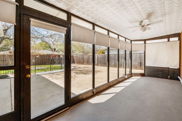 5811 Clendenin Avenue, Dallas, TX 75228