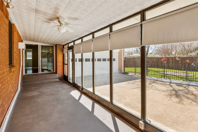 5811 Clendenin Avenue, Dallas, TX 75228