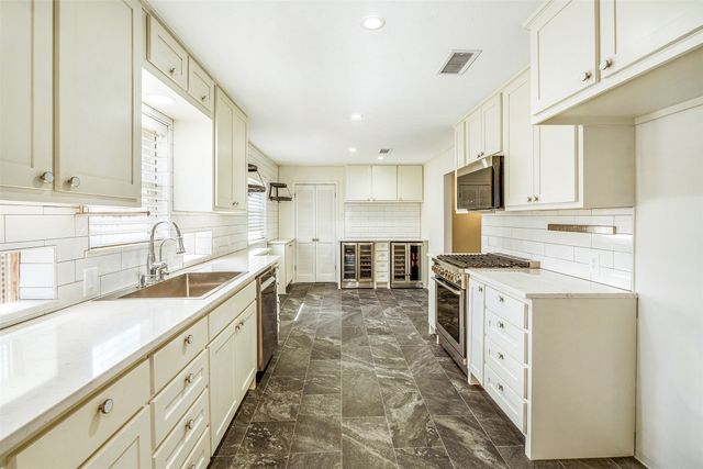 5811 Clendenin Avenue, Dallas, TX 75228