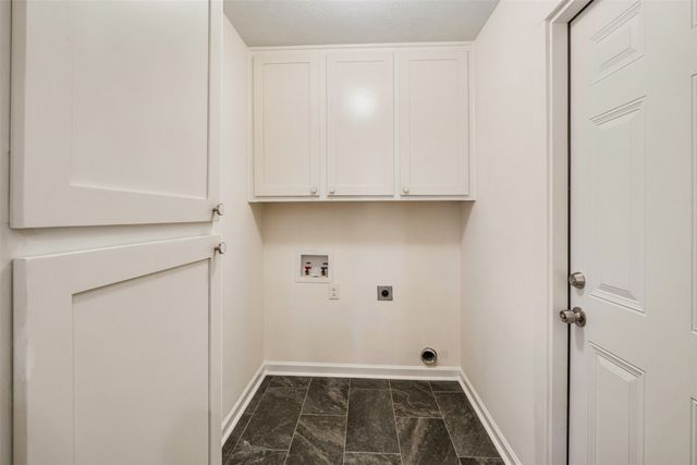 5811 Clendenin Avenue, Dallas, TX 75228