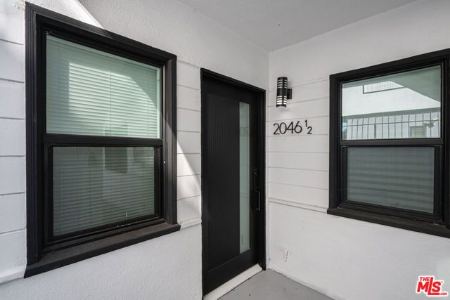 2046 Burnside Avenue, Los Angeles, CA 90016