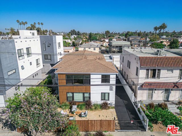 2046 Burnside Avenue, Los Angeles, CA 90016