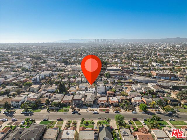2046 Burnside Avenue, Los Angeles, CA 90016