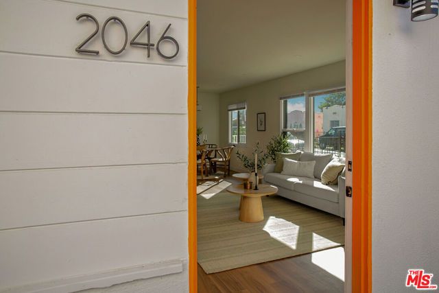 2046 Burnside Avenue, Los Angeles, CA 90016