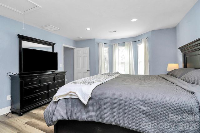 105 Ace Avenue, Dallas, NC 28034