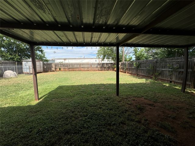 1206 S Crockett Drive, Abilene, TX 79605