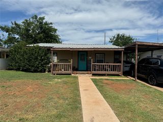 1206 S Crockett Drive, Abilene, TX 79605