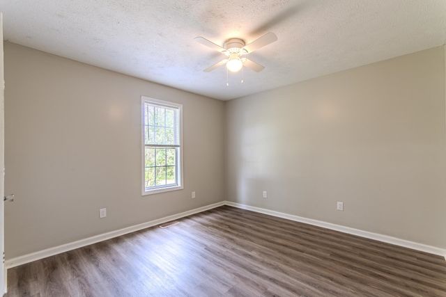 1633 HARDIN GRAVEYARD RD, Adamsville, TN 38310