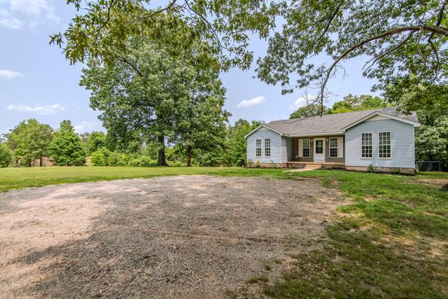1633 HARDIN GRAVEYARD RD, Adamsville, TN 38310