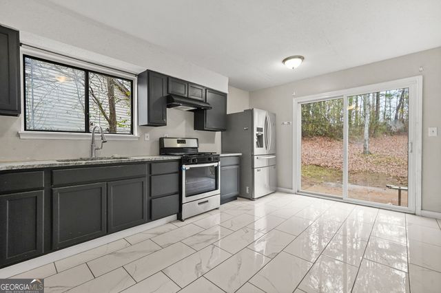 1201 Realm Lane, Lawrenceville, GA 30044