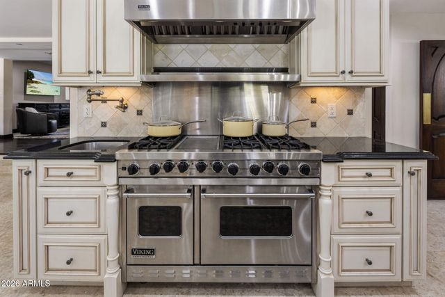 6611 N 64TH Place, Paradise Valley, AZ 85253