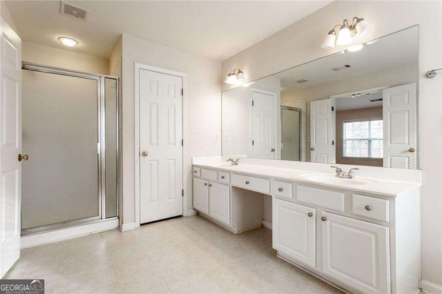 910 Wendlebury Ct, Alpharetta, GA 30004