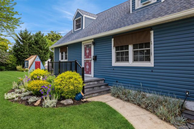 87 Center Street, Ronkonkoma, NY 11779