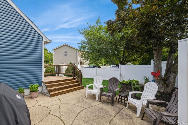 87 Center Street, Ronkonkoma, NY 11779