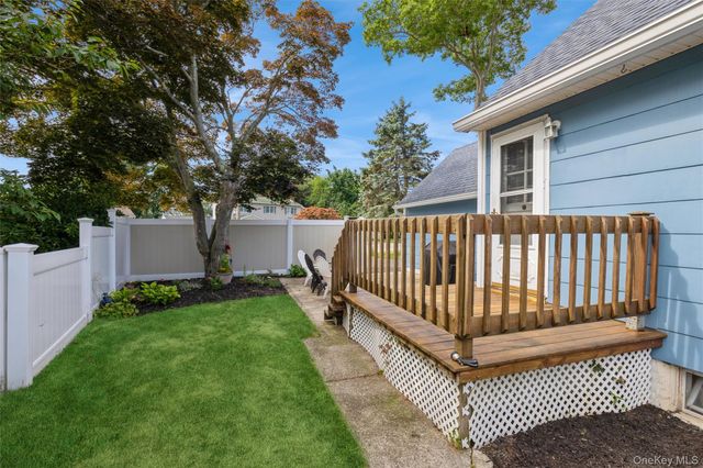 87 Center Street, Ronkonkoma, NY 11779