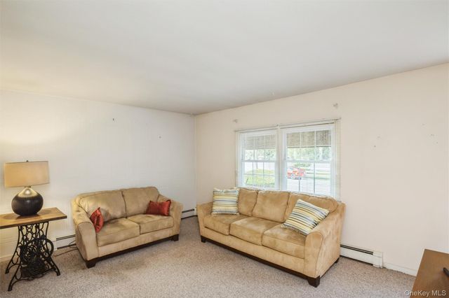 87 Center Street, Ronkonkoma, NY 11779