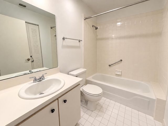 9815 WATERMILL Circle F, Boynton Beach, FL 33437