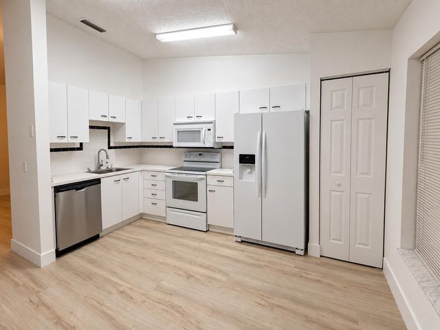 9815 WATERMILL Circle F, Boynton Beach, FL 33437