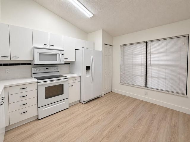 9815 WATERMILL Circle F, Boynton Beach, FL 33437