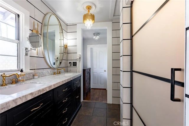 1900 Taft, Los Angeles, CA 90068