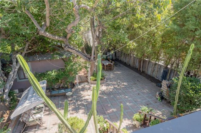 1900 Taft, Los Angeles, CA 90068