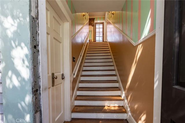 1900 Taft, Los Angeles, CA 90068