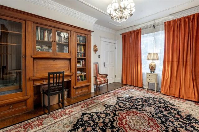 1900 Taft, Los Angeles, CA 90068