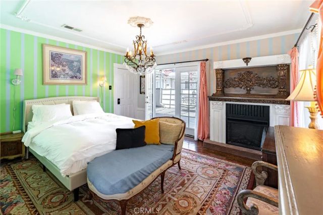 1900 Taft, Los Angeles, CA 90068