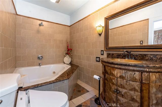 1900 Taft, Los Angeles, CA 90068