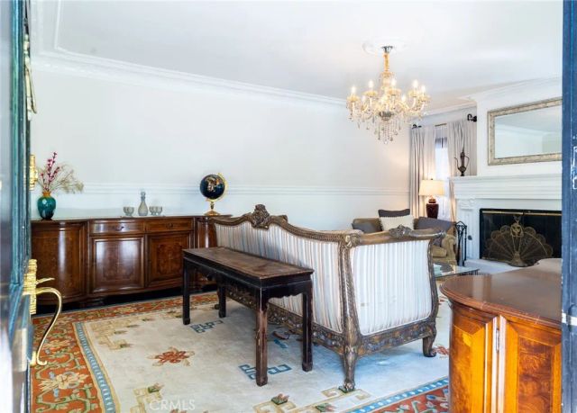 1900 Taft, Los Angeles, CA 90068