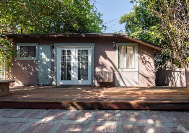 1900 Taft, Los Angeles, CA 90068