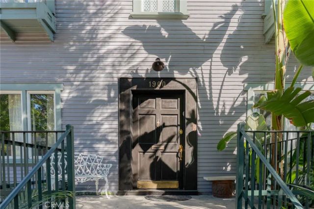 1900 Taft, Los Angeles, CA 90068