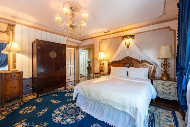 1900 Taft, Los Angeles, CA 90068