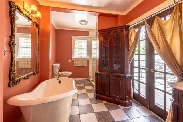 1900 Taft, Los Angeles, CA 90068