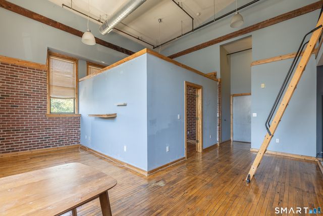 325 Myrtle Avenue 1205, Bridgeport, CT 06604