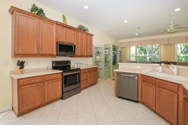 8825 Champions Way, Port St. Lucie, FL 34986