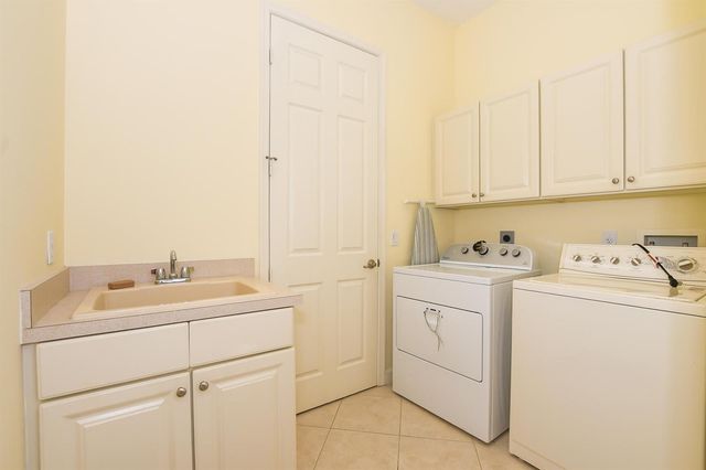 8825 Champions Way, Port St. Lucie, FL 34986