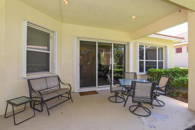 8825 Champions Way, Port St. Lucie, FL 34986