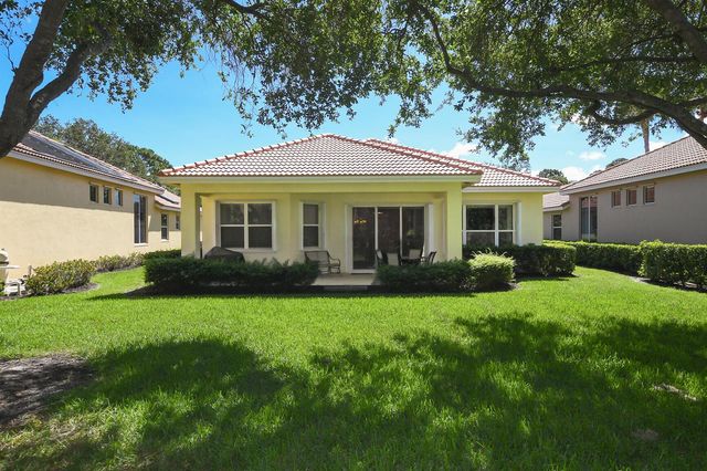 8825 Champions Way, Port St. Lucie, FL 34986