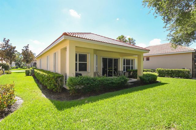 8825 Champions Way, Port St. Lucie, FL 34986