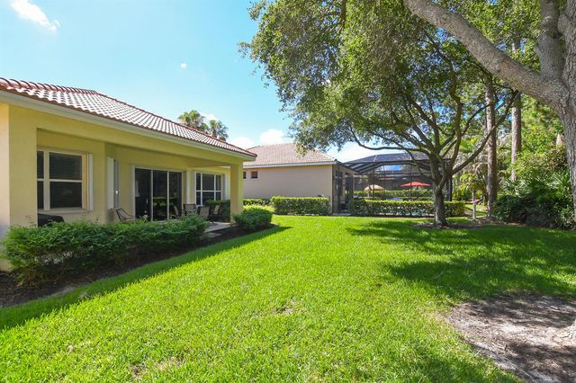 8825 Champions Way, Port St. Lucie, FL 34986