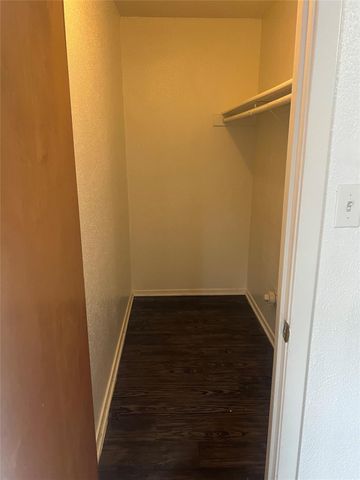 2803 Hemphill PARK B-110, Austin, TX 78705