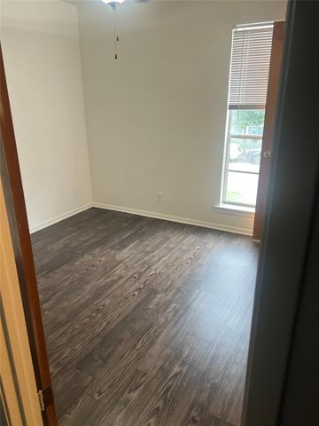 2803 Hemphill PARK B-110, Austin, TX 78705