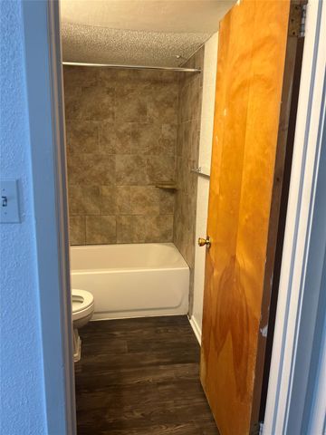 2803 Hemphill PARK B-110, Austin, TX 78705