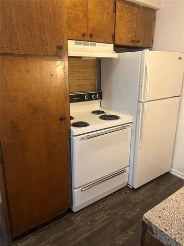 2803 Hemphill PARK B-110, Austin, TX 78705